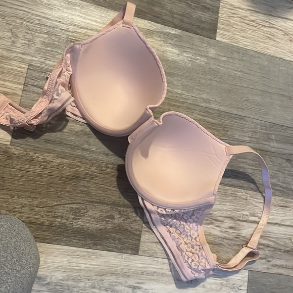 Bra - Picture 2 of 3